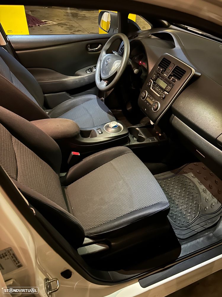 Nissan Leaf 24 kWh (c/ Bateria) Visia - 6