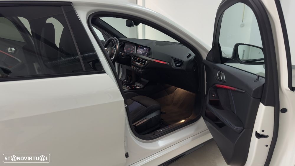 BMW M135i xDrive - 17