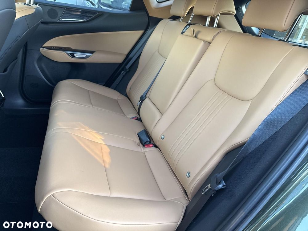 Lexus NX 350h Prestige 2WD - 18