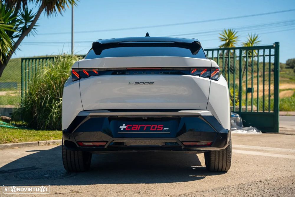 Peugeot E-3008 73 kWh GT - 11