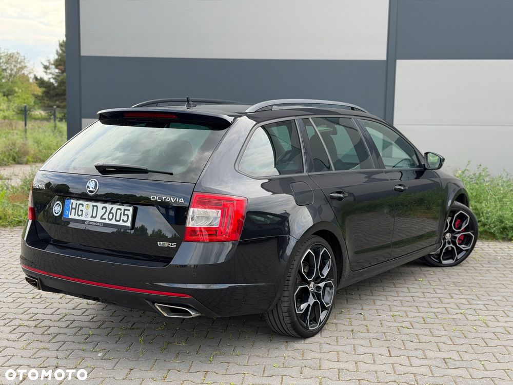 Skoda Octavia 2.0 TDI DSG RS - 12