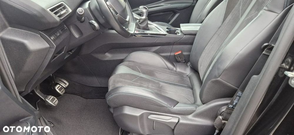 Peugeot 3008 - 22