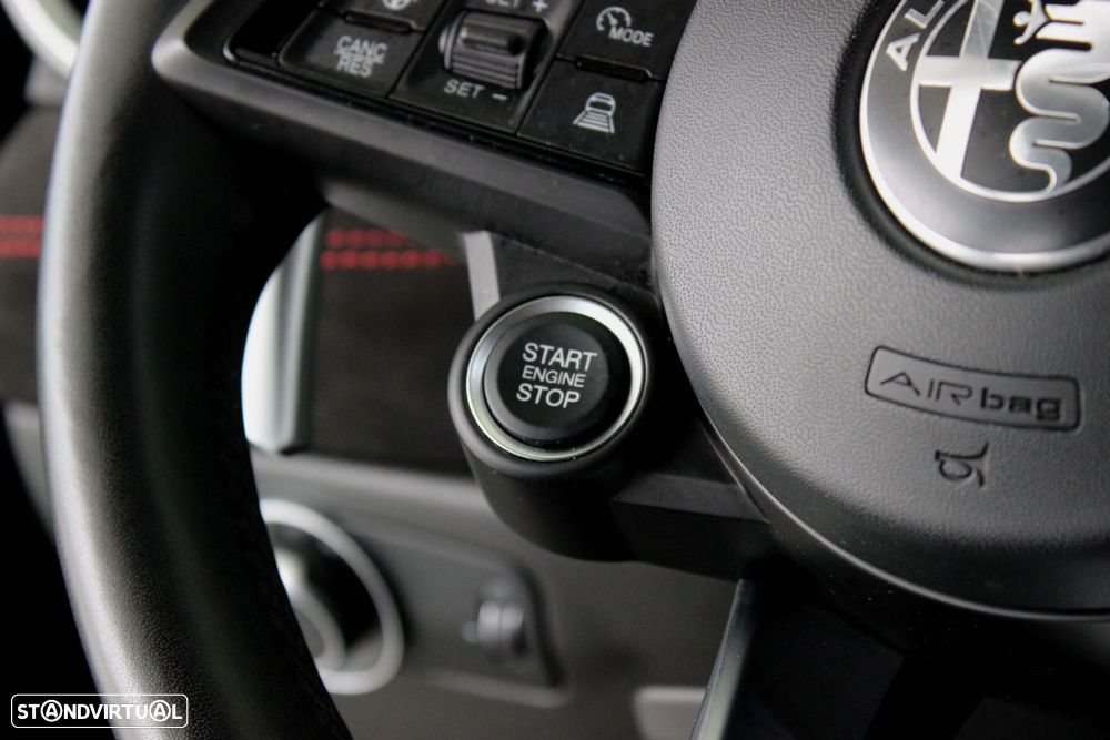 Alfa Romeo Tonale 1.3 Plug-In Hybrid Veloce e-AWD - 34