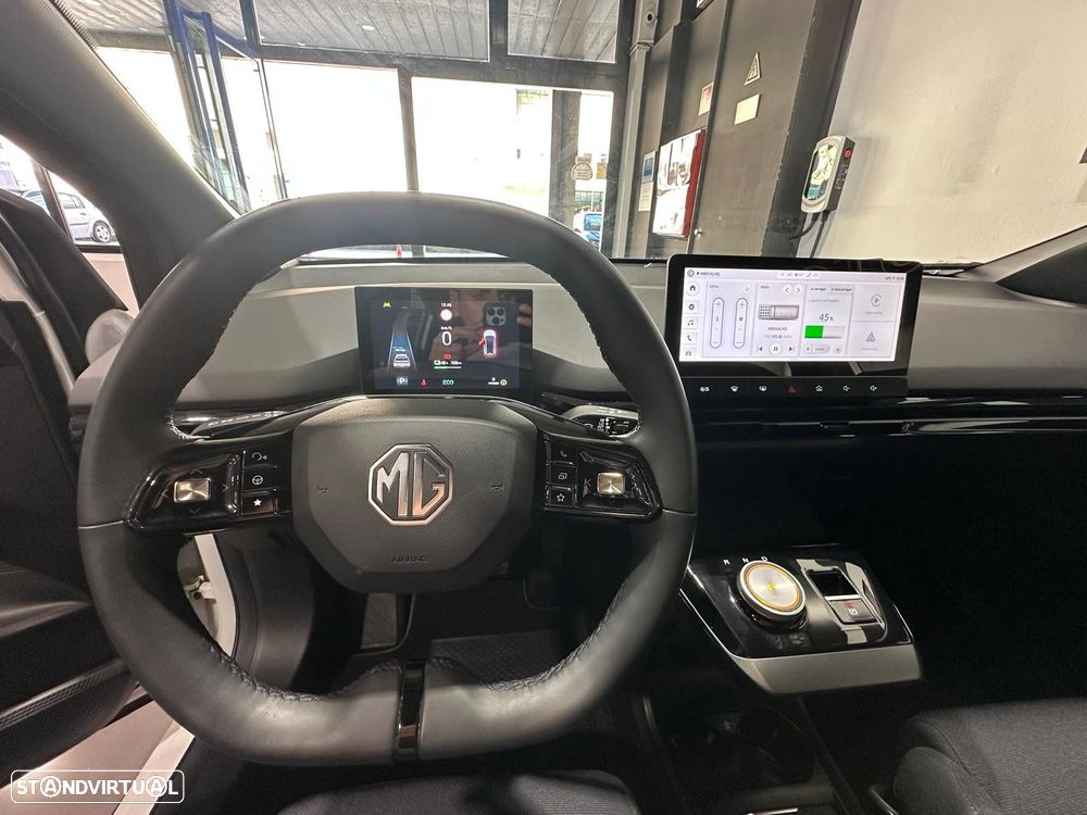 MG MG4 51 kWh Standard - 35