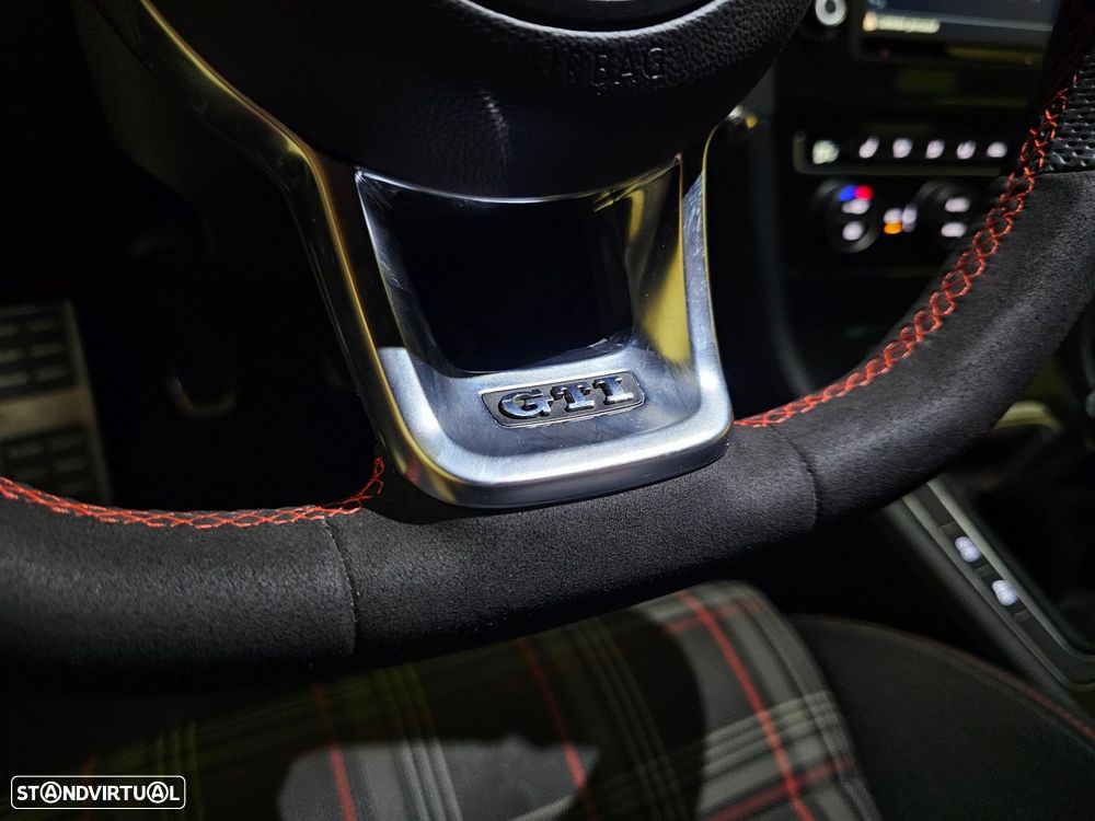 VW Golf 2.0 TSi GTi - 24