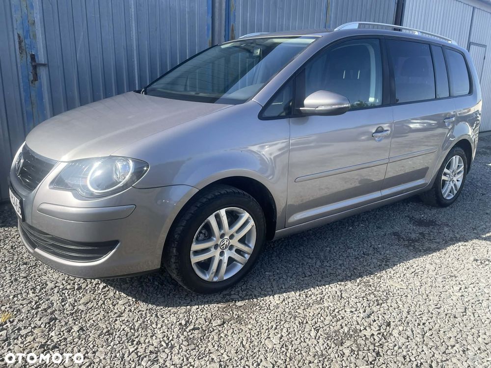 Volkswagen Touran 1.9 TDI DPF Highline - 1
