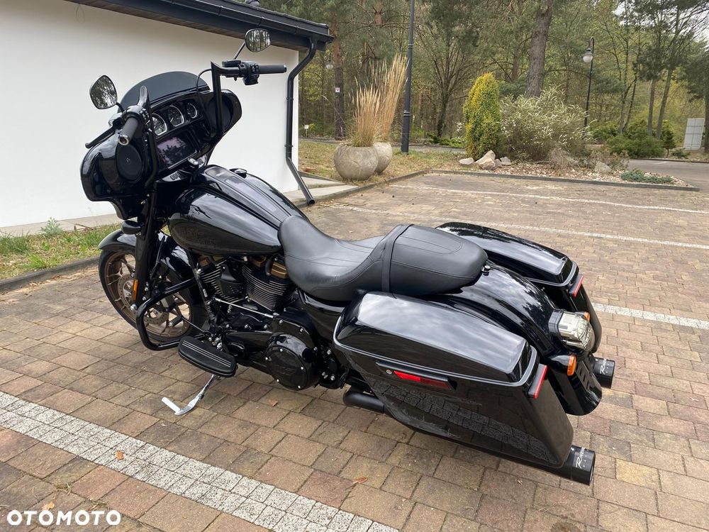 Harley-Davidson Touring Street Glide - 14