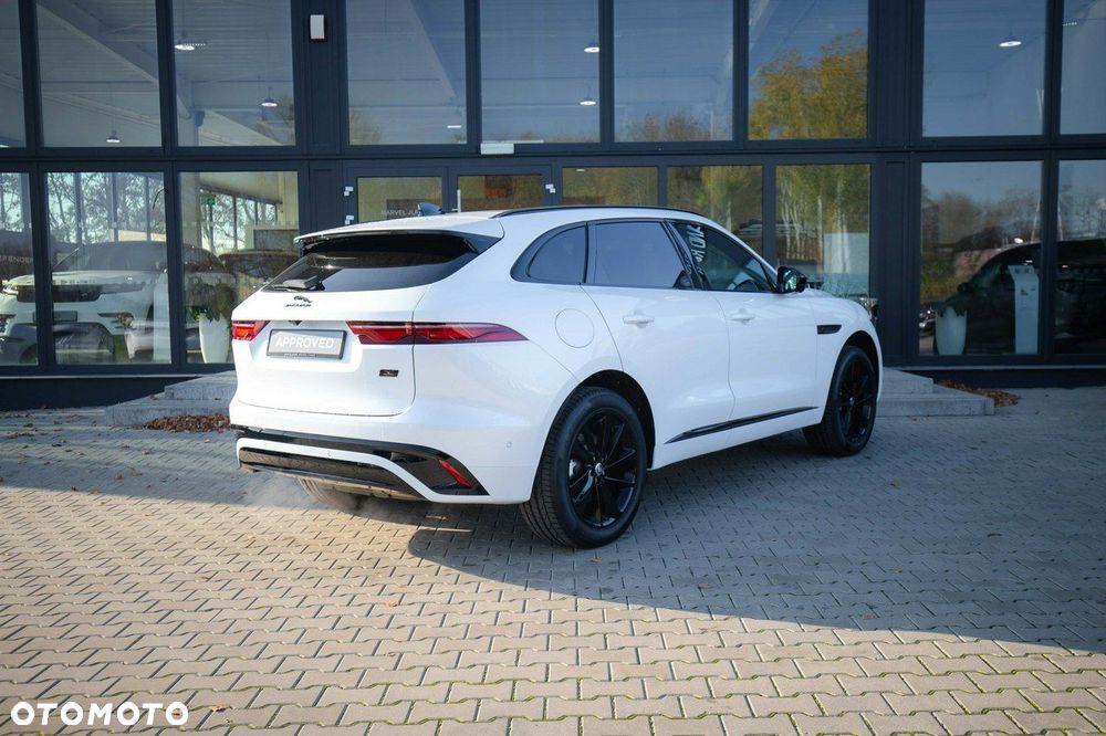 Jaguar F-Pace - 7