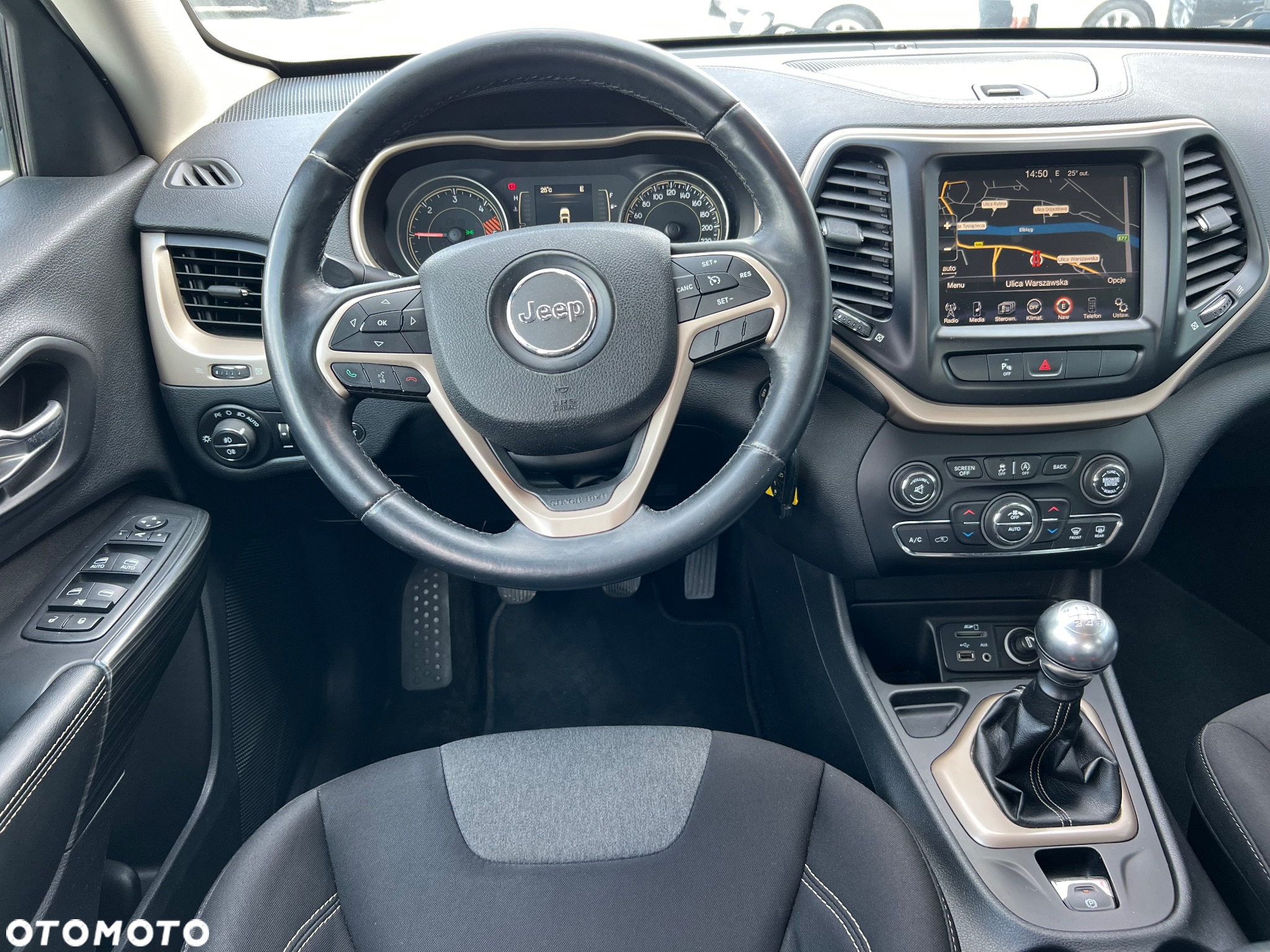 Jeep Cherokee 2.0 MJD Active Drive I Longitude - 17
