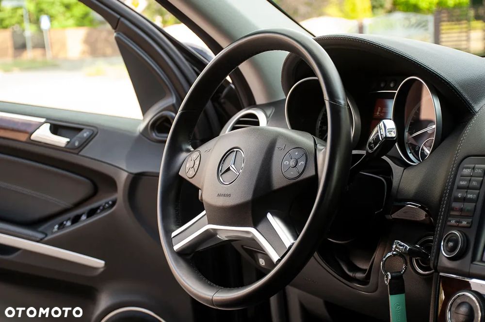 Mercedes-Benz GL 450 4Matic 7G-TRONIC Grand Edition - 29