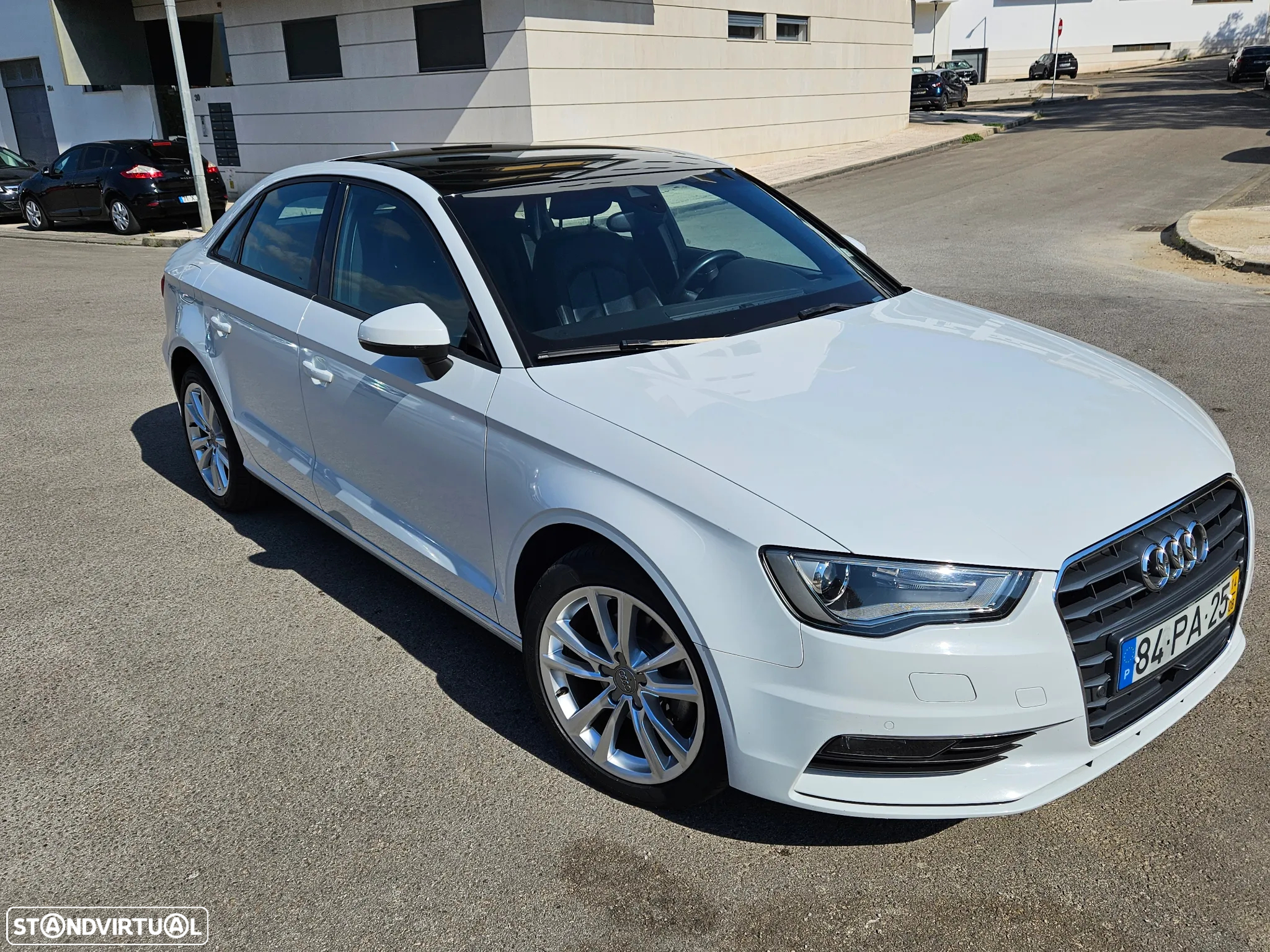 Audi A3 Limousine 1.6 TDI Attraction - 4