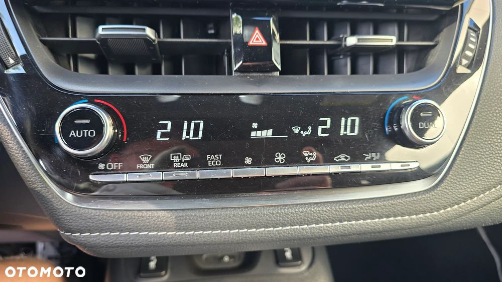 Toyota Corolla - 21