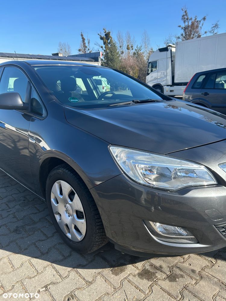 Opel Astra - 2