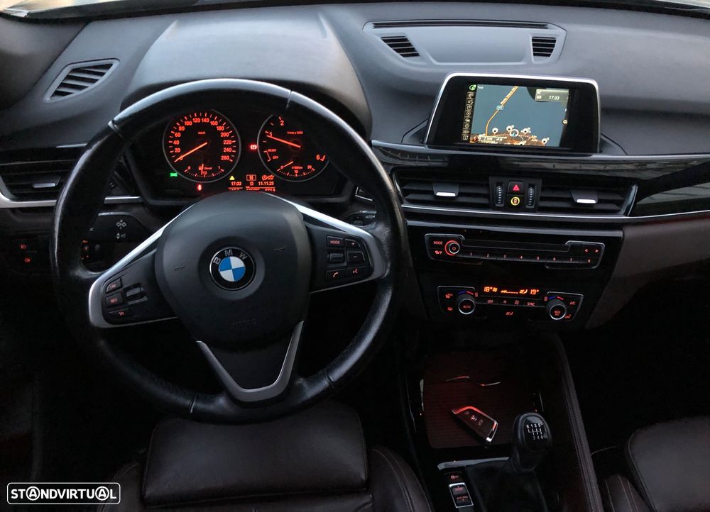 BMW X1 18 d sDrive xLine - 20