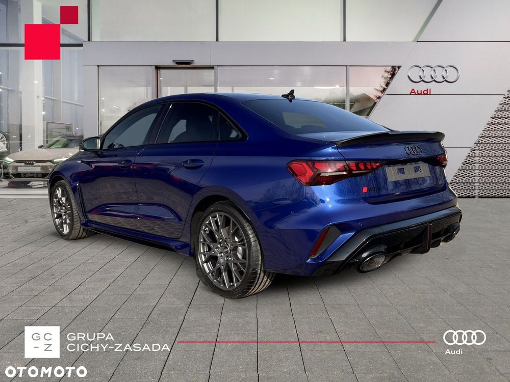 Audi RS3 Limousine - 3