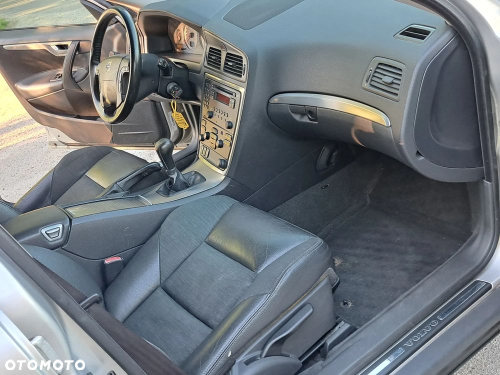 Volvo V70 2.4 - 13
