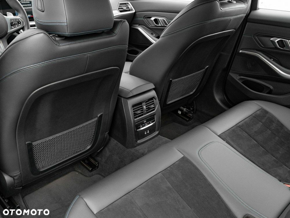 BMW Seria 3 320d xDrive M Sport sport - 22