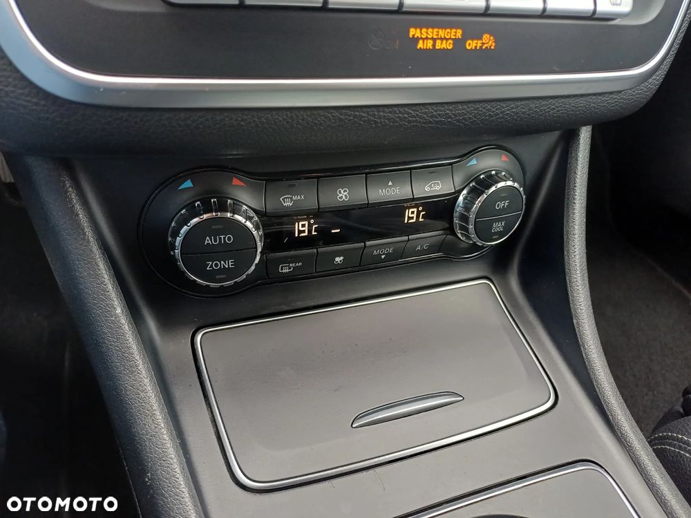 Mercedes-Benz CLA 250 4-Matic - 30