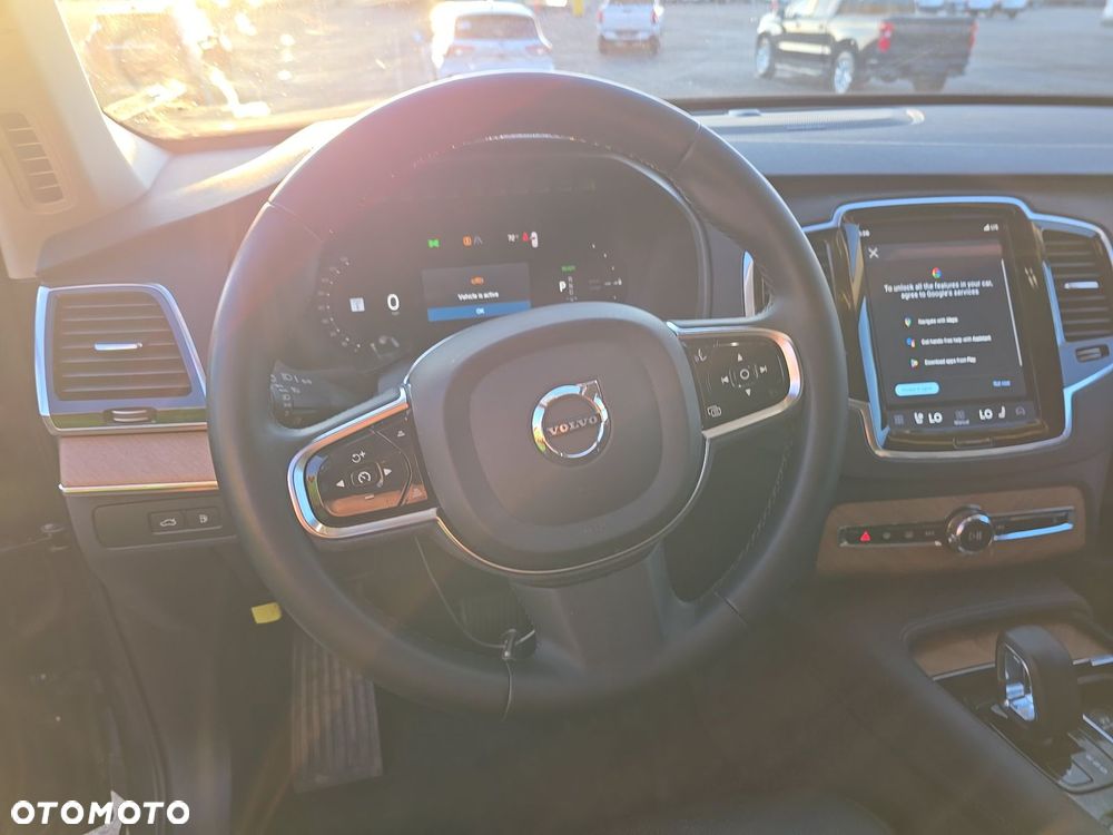 Volvo XC 90 - 9
