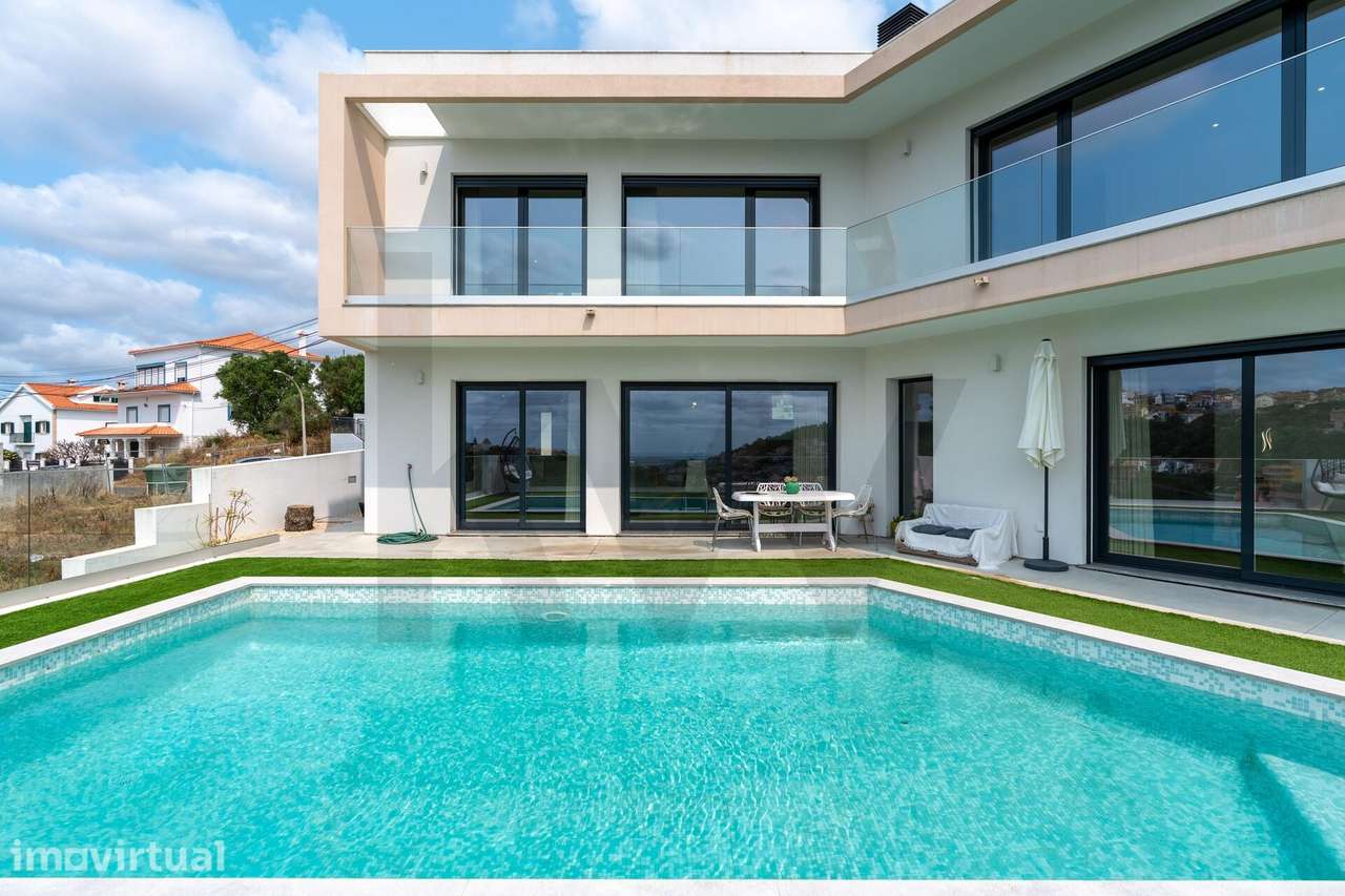 Moradia T4 com piscina, suite, espaço multiusos e vista aberta sobre o - Grande imagem: 2/25