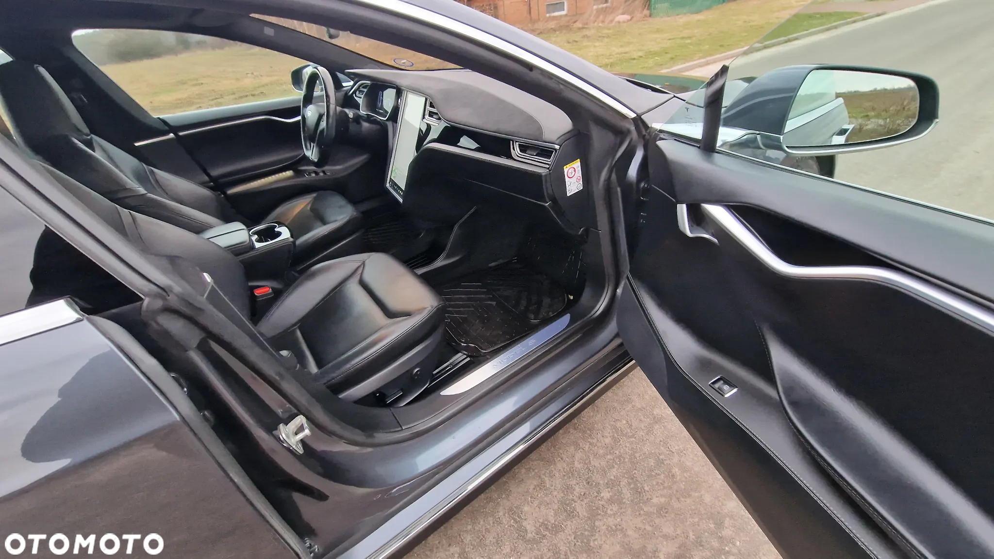 Tesla Model S Long Range Plus - 28