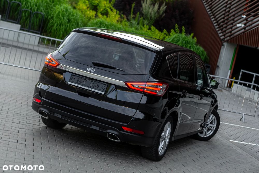 Ford S-Max - 16