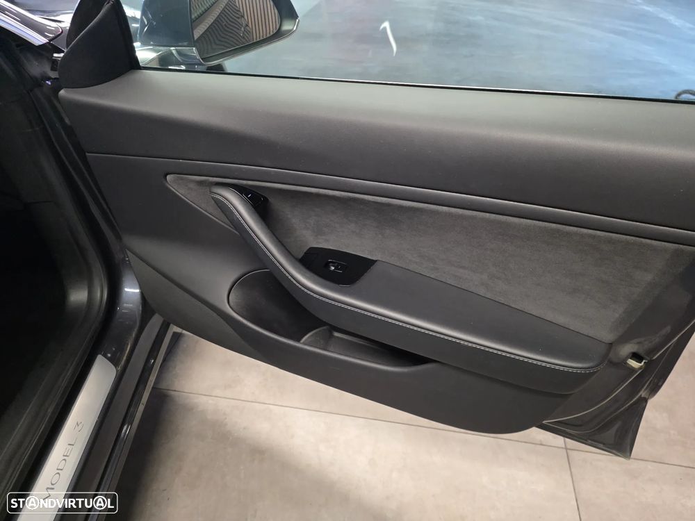 Tesla Model 3 Standard Range Plus RWD - 18