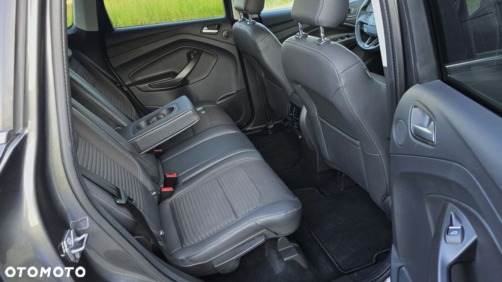 Ford Kuga - 27