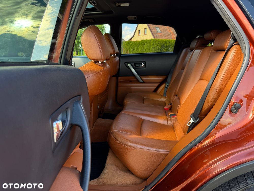 Infiniti FX - 7