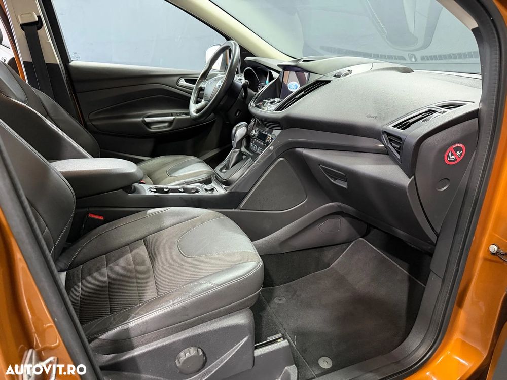 Ford Kuga 2.0 TDCi 4WD Powershift Titanium - 14