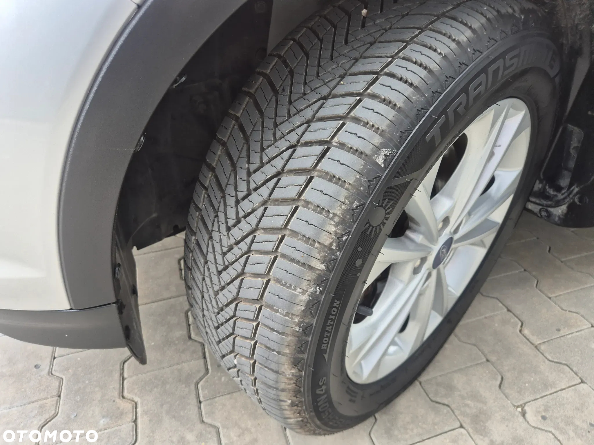 Ford Kuga 2.0 TDCi 2x4 Titanium - 30