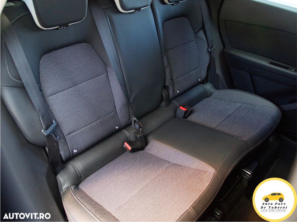 Renault Captur PHEV 160 Techno - 30