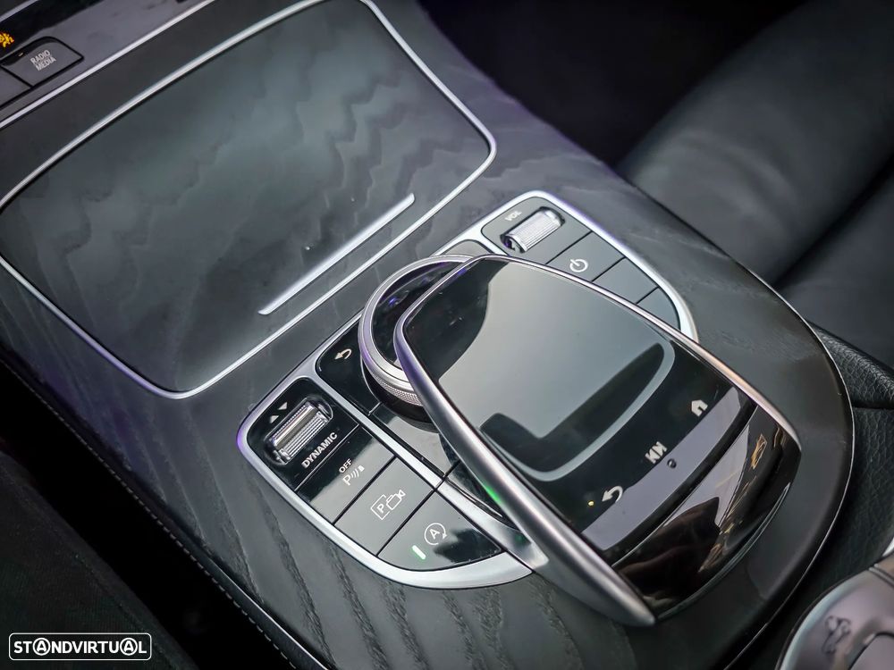 Mercedes-Benz E 220 d Cabrio 9G-Tronic AMG Line - 44