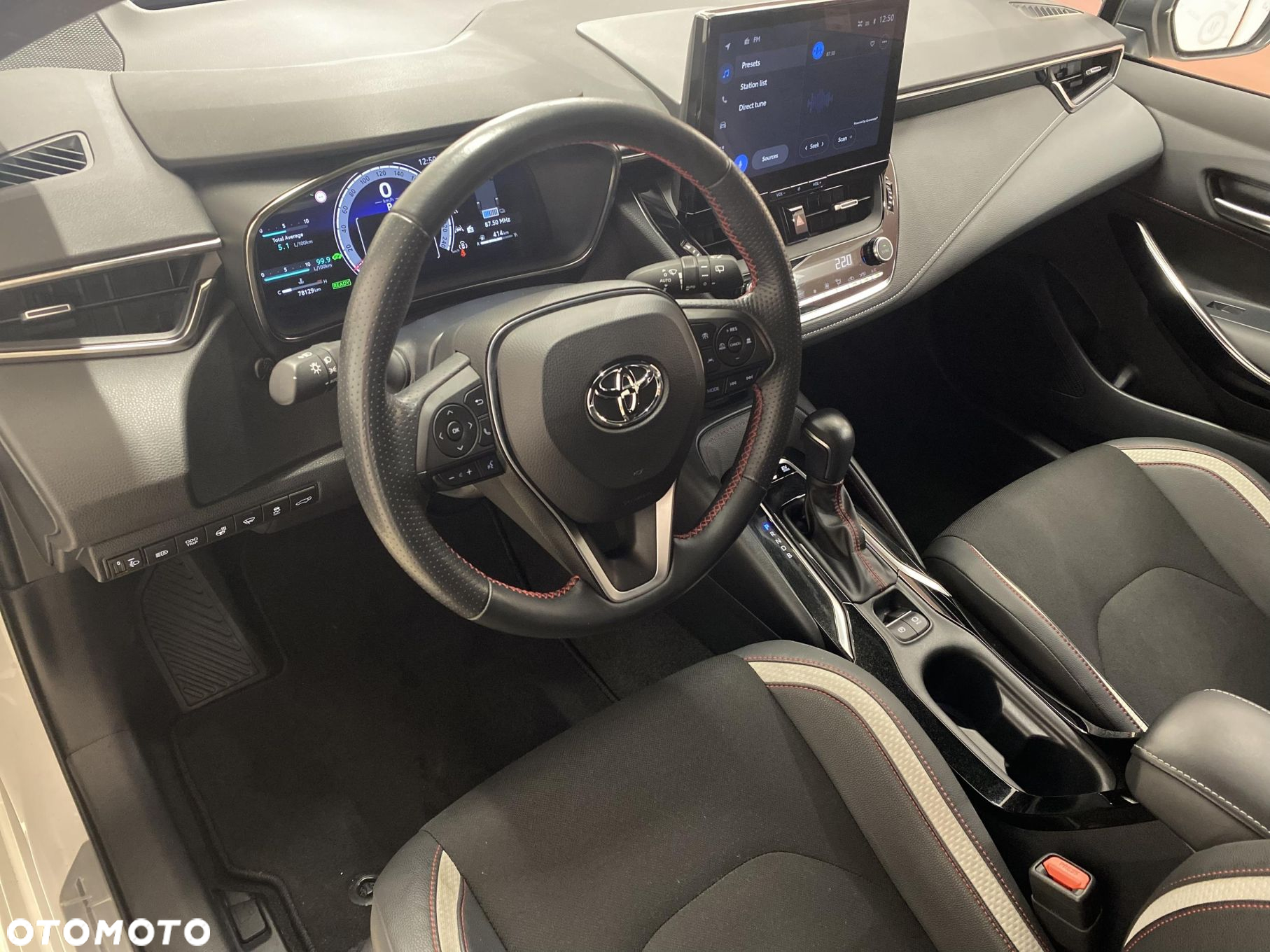 Toyota Corolla 1.8 Hybrid GR Sport Dynamic - 10