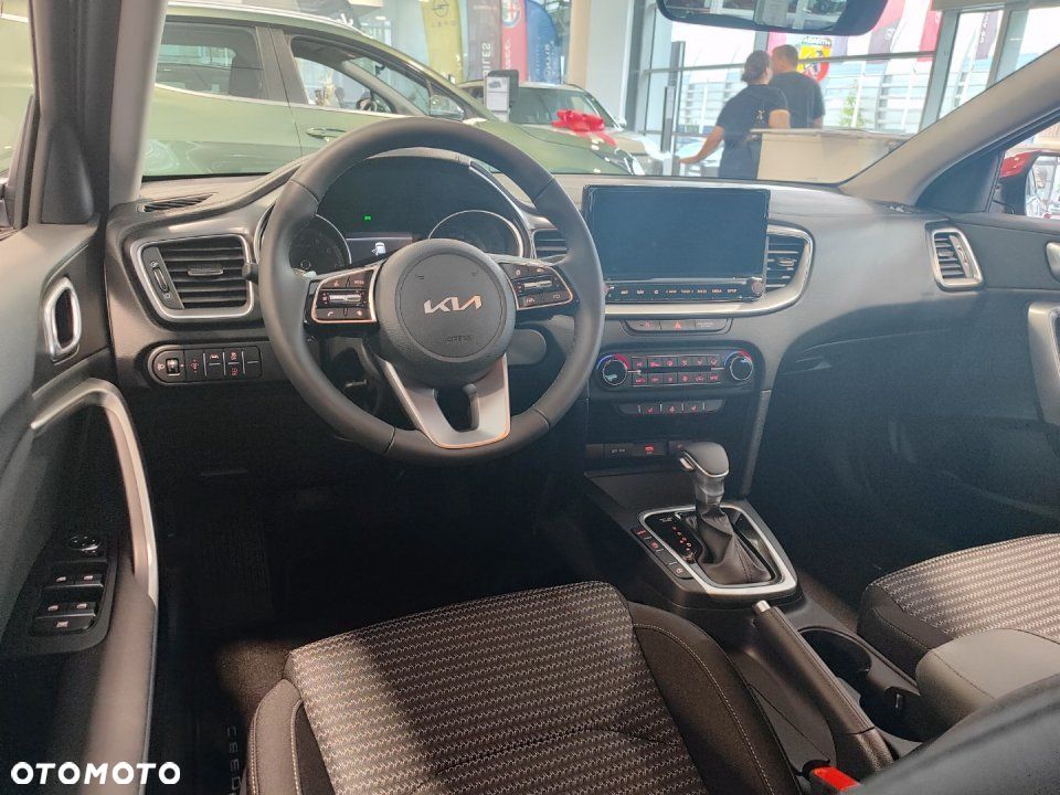 Kia XCeed - 10