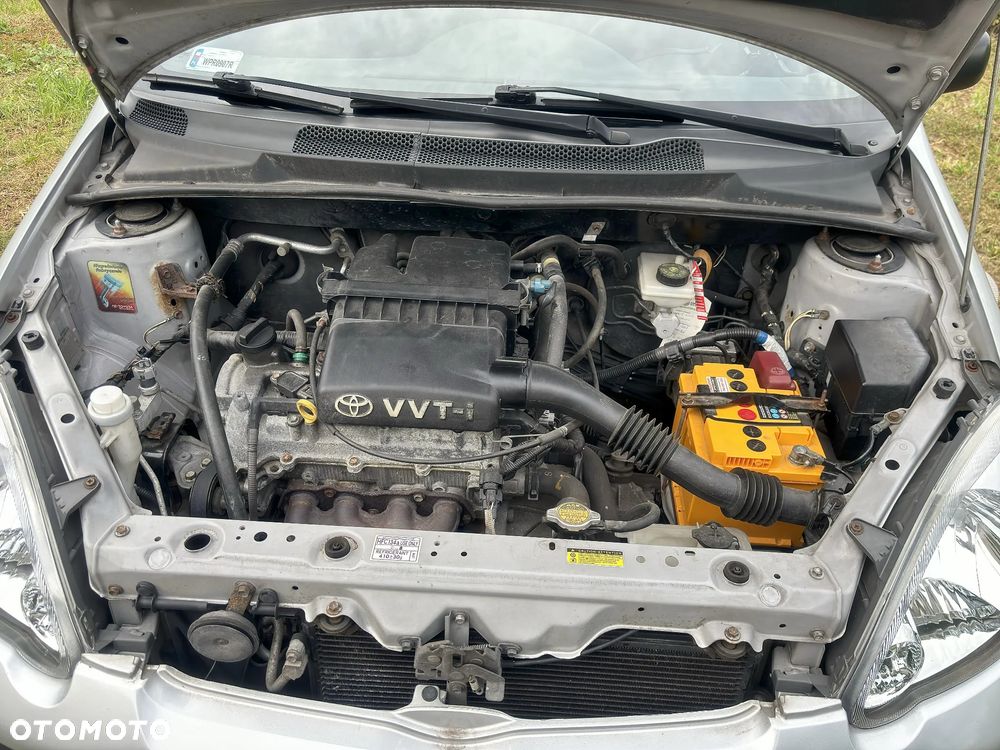 Toyota Yaris 1.0 Base - 15