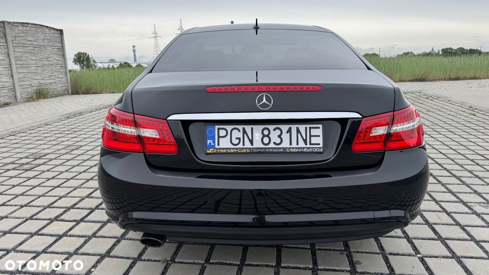 Mercedes-Benz Klasa E 250 CGI BlueEFFICIENCY Automatik Avantgarde - 12