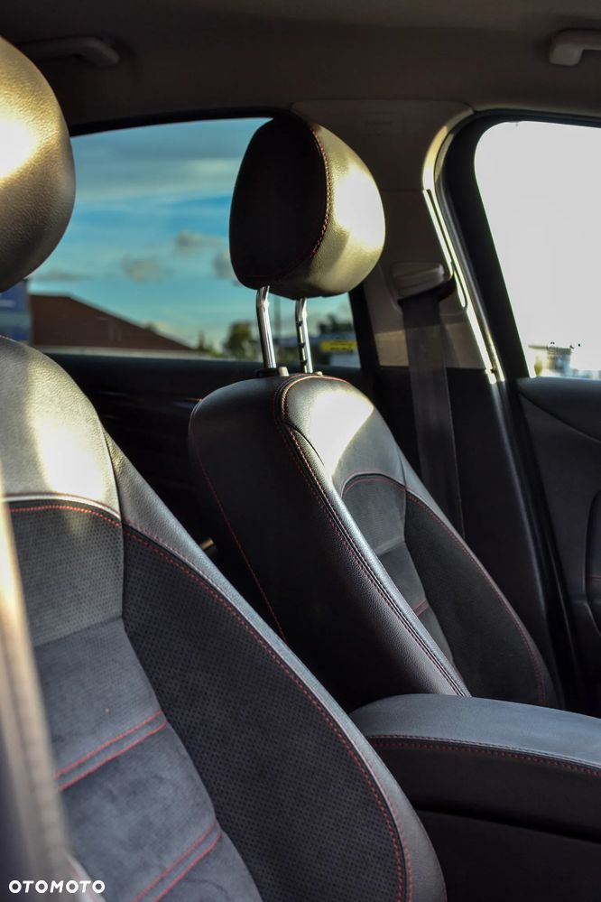 Ford Mondeo 2.0 EcoBoost ST-Line X - 12