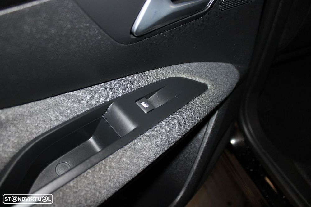 Peugeot 3008 1.5 BlueHDi Active - 28