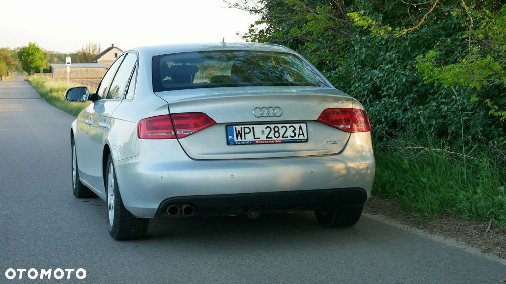 Audi A4 Limousine - 6