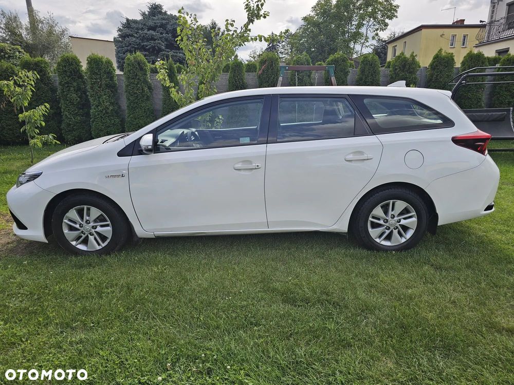Toyota Auris Hybrid 135 Active - 3