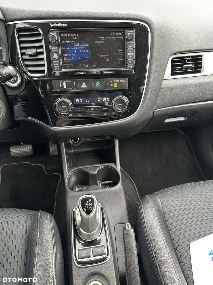 Mitsubishi Outlander - 13