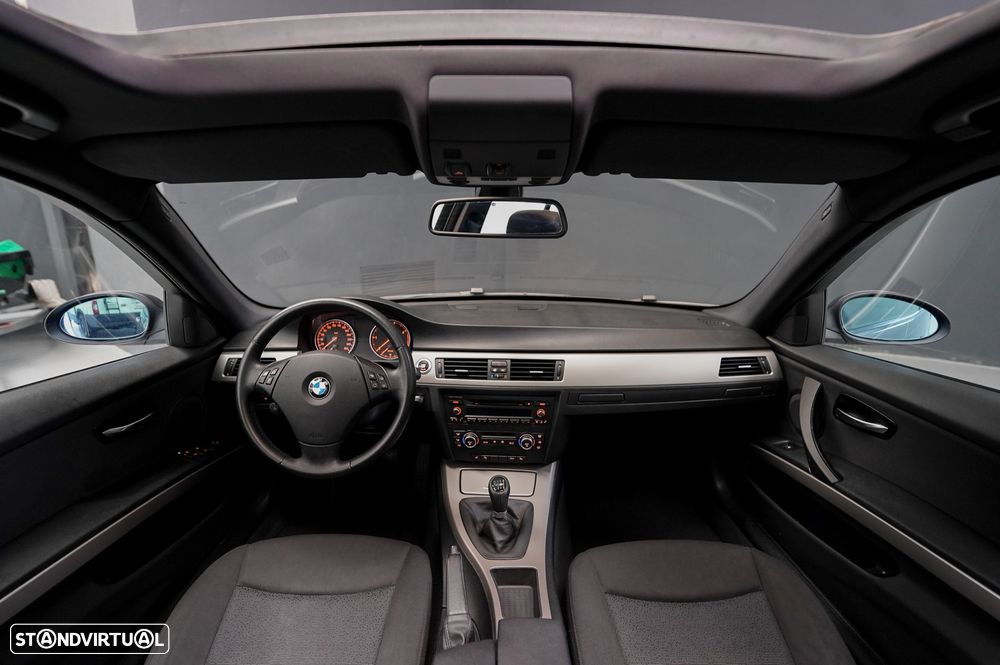 BMW 320 d Dynamic - 18