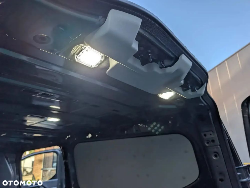 Ford Transit Custom Van L2 136KM Limited - 17