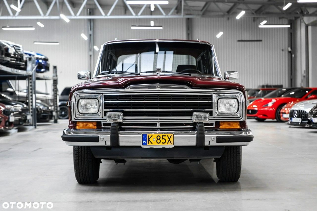 Jeep Wagoneer - 4