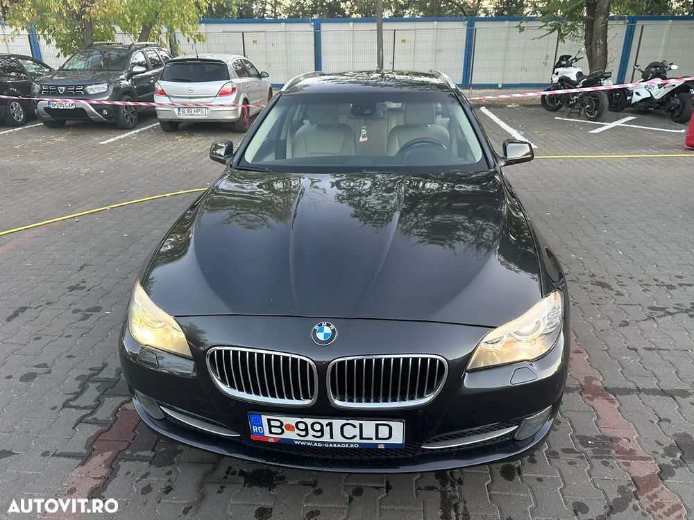 BMW Seria 5 525d xDrive Touring - 8