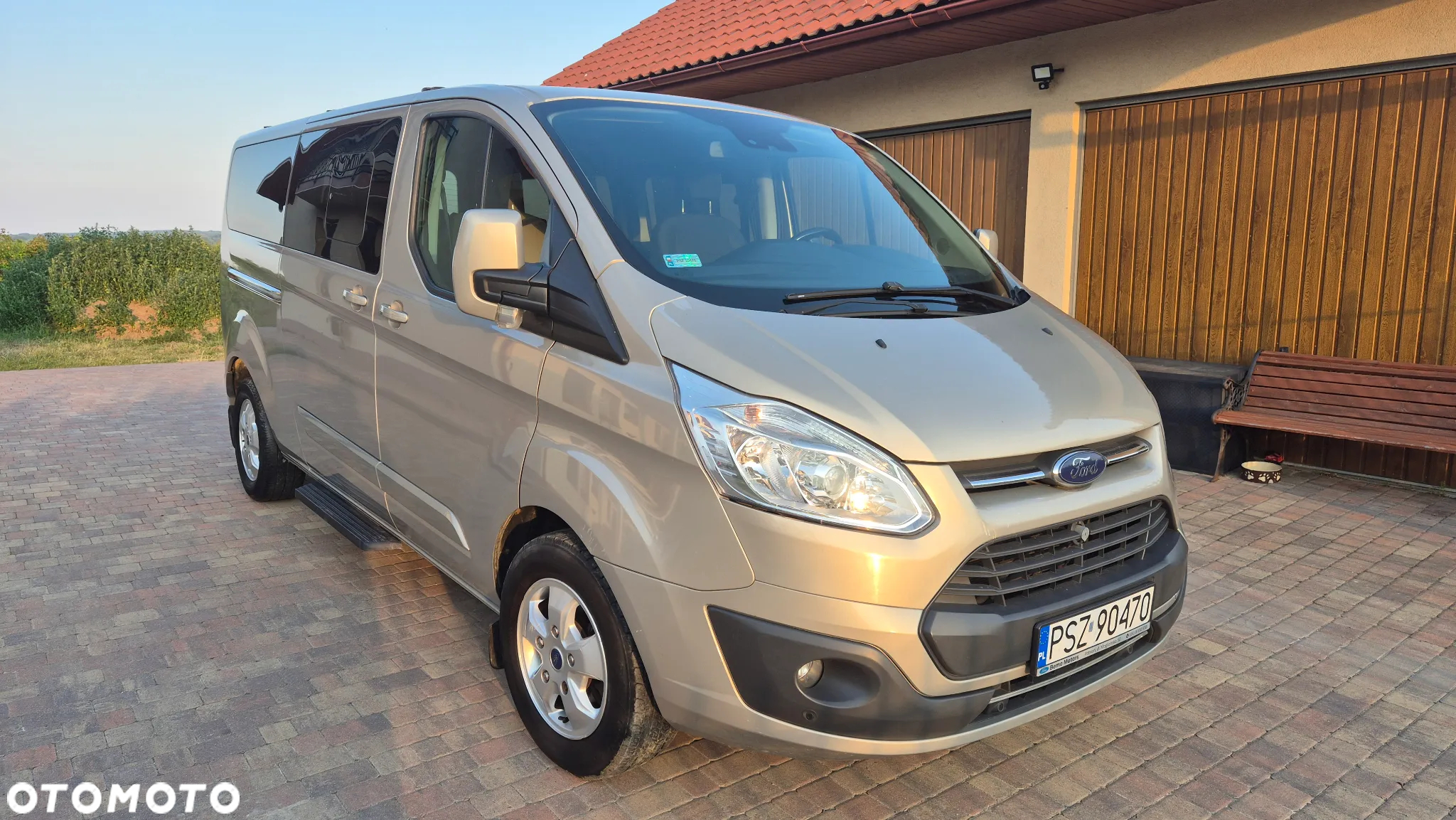 Ford Tourneo Custom - 3