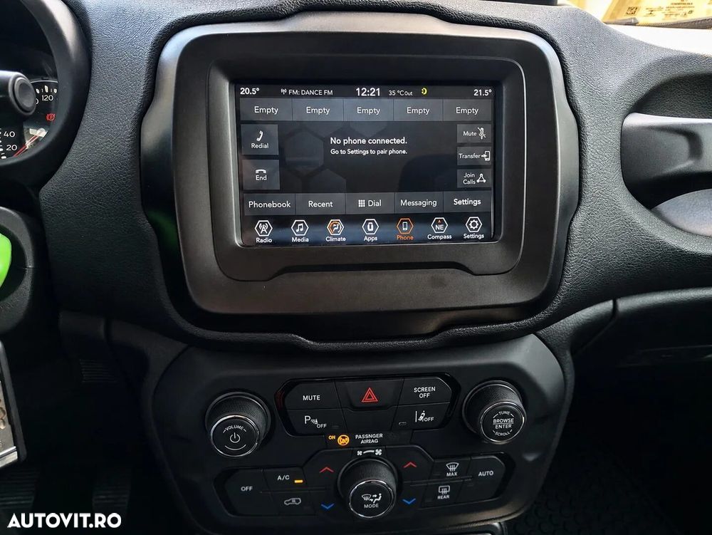 Jeep Renegade - 16