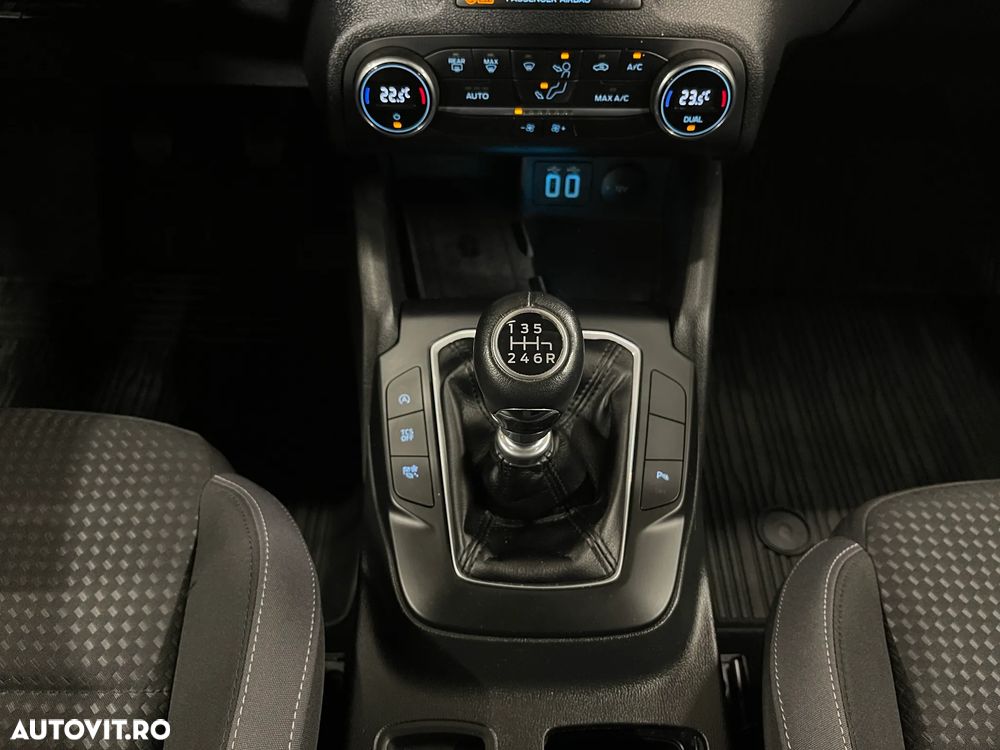 Ford Focus 1.0 EcoBoost Connected - 24