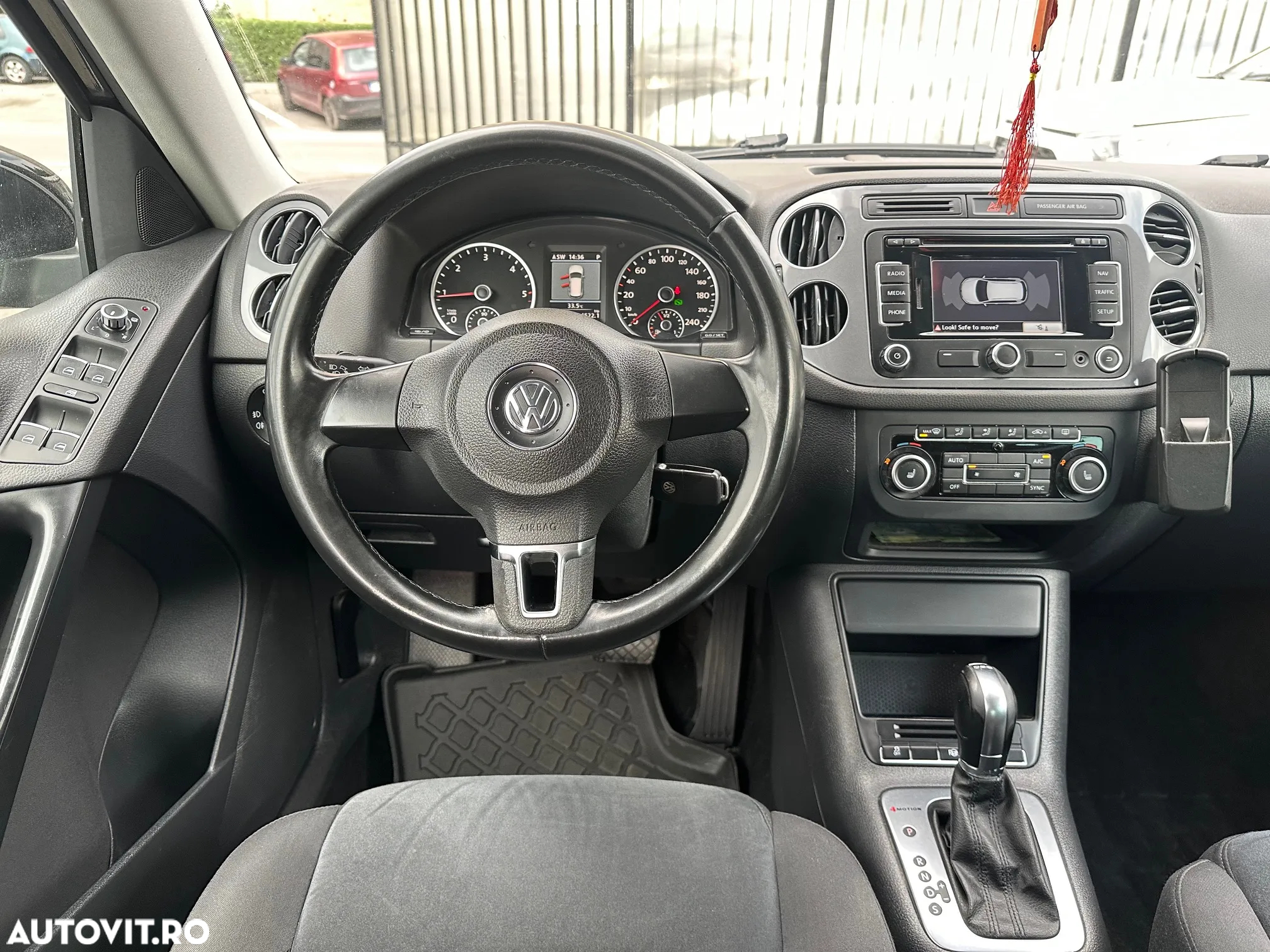 Volkswagen Tiguan - 14